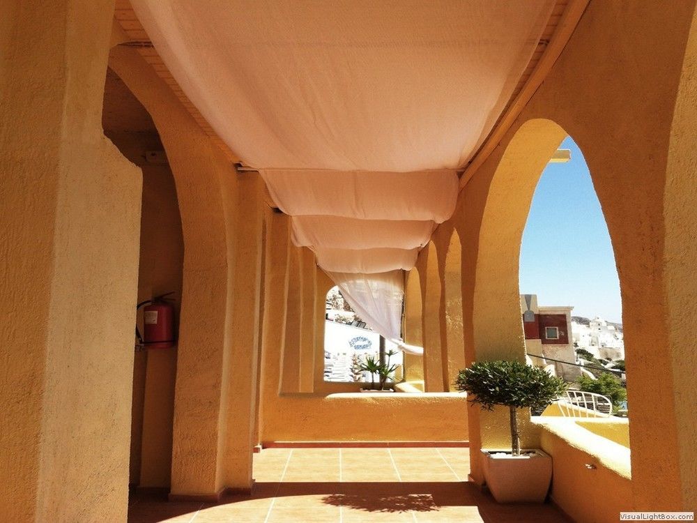 Porto Carra Hotel Fira  Exterior photo
